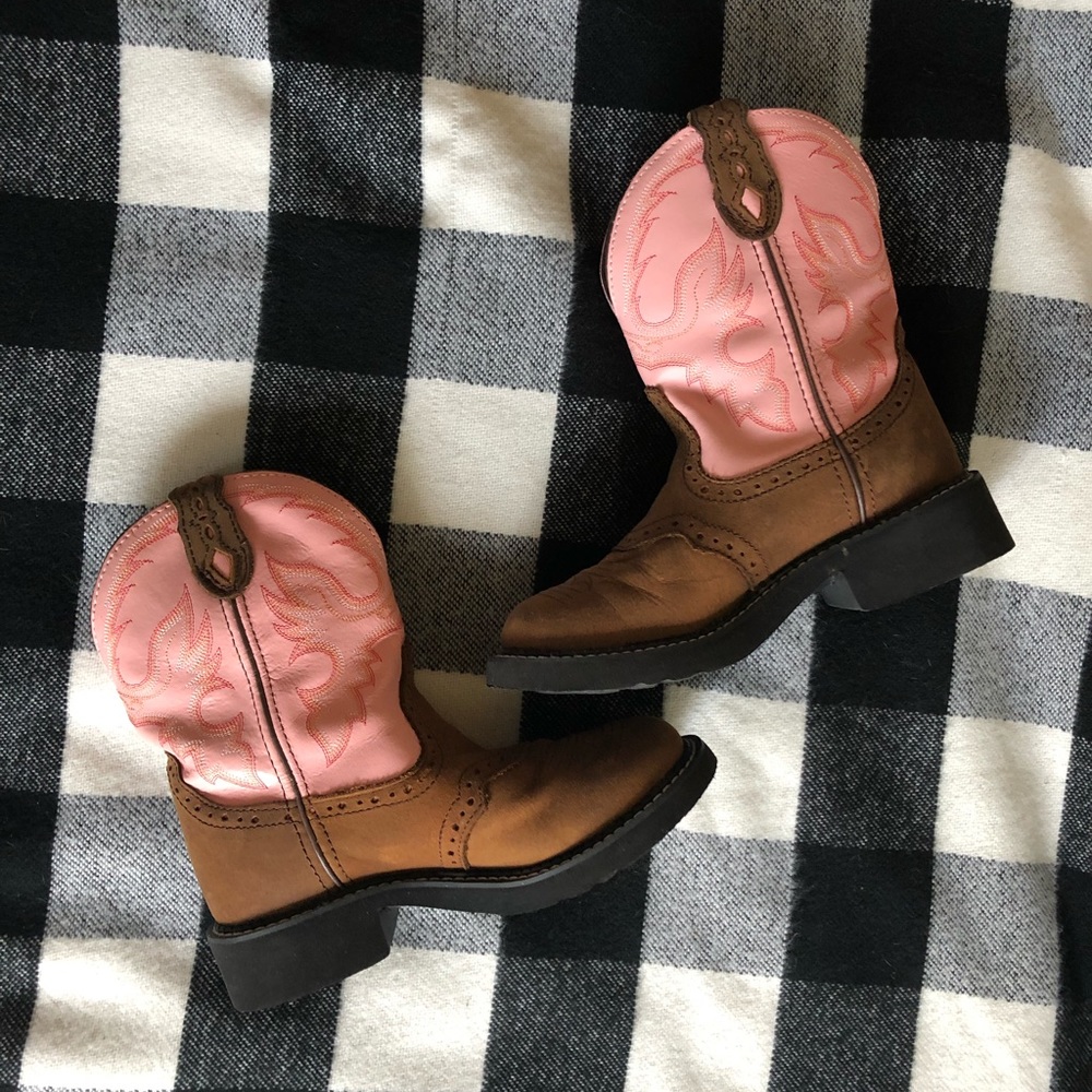 Pink Justin boots like new